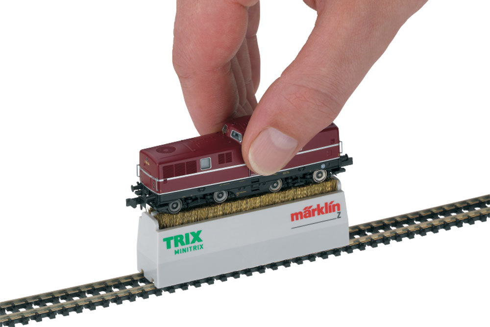 Locomotive Wheel Cleaning Brush - Minitrix -- 2-Rail-2