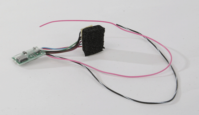 FL4P-1" Function-Only Decoder -- 4 Lighting Functions, w/1" 2.5cm Harness, NMRA 8-Pin Plug .585 x .36 x .115