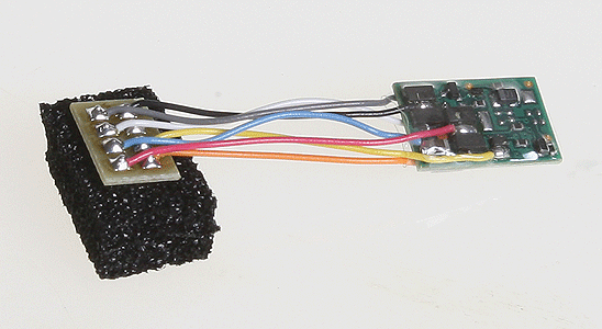 M1P-1" 1 Amp, 2 Function DCC Decoder - Control Only -- With 1" 2.5cm Harness, NMRA 8-Pin Plug