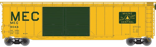 50' Double-Door Boxcar - Ready to Run -- Maine Central #9044 (Harvest Gold, green, Large MEC & Logo)