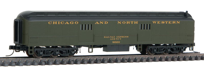 ACF Heavyweight 60' Baggage Car - Ready to Run -- Chicago & North Western #8620 (Pullman Green, black)