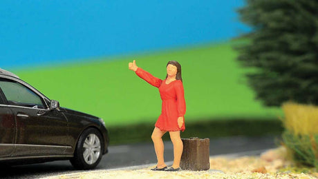 Animated Hitchhiker with Moving Arm -- 3.9cm Under Layout Mount Depth-2