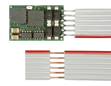 DHU 161 DCC/Selectrix Motor Control Decoder w/4 300mA Function Outputs -- 1 Amp Motor Output, NEM 6-Pin, 9/16 x 3/8 x 1/16"  1.42 x .92 x .2cm