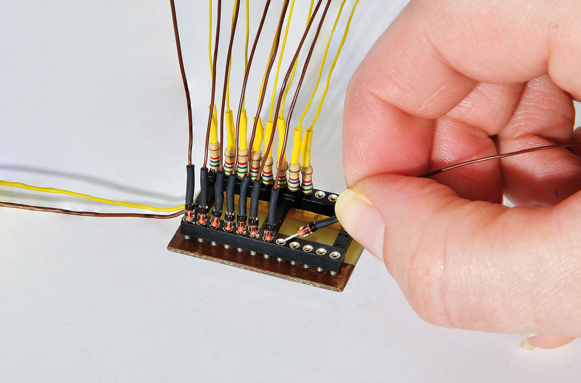 12-Position Plug-In Terminal Strip -- For Interior Lights-2