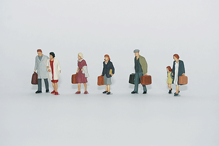 Pedestrians -- Walking Passengers w/Luggage pkg(6)-1