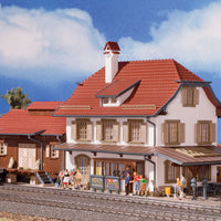 Brunntal Station - Kit (Organic Plastic) -- 13-9/16 x 5-5/16 x 5-7/8"  34.5 x 13.5 x 15cm