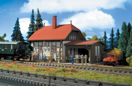 Spatzenhausen Train Crew Building - Kit -- 16 x 10.5 x 12.5cm