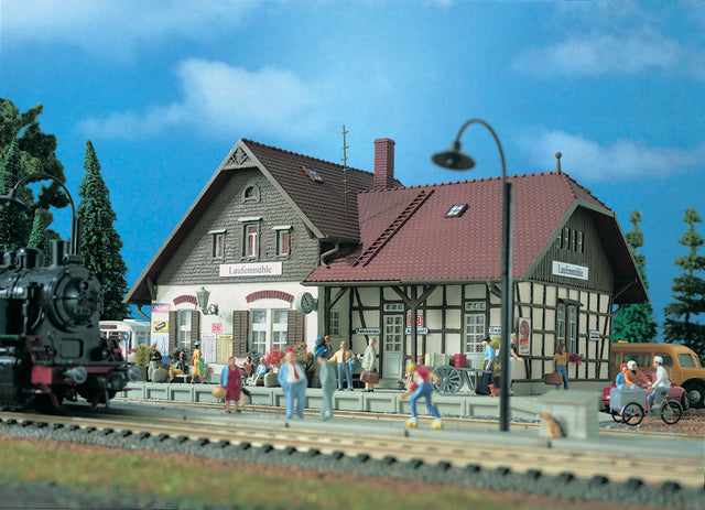 Laufenmuhle Station -- 10-13/16 x 6-13/32 x 4-31/32"  27 x 16 x 12.4cm