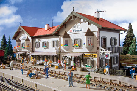 Burghausen Station - Kit -- 17-1/2 x 4-15/16 x 5-1/2"  44.6 x 12.5 x 14cm