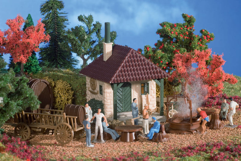 Fathers Day Excursion Party Shack - Kit (Plastic) -- 2-3/8 x 2-3/16 x 2-15/16"  6 x 5.5 x 7.5cm
