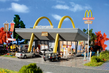 McDonald's Restaurant w/McDrive -- Kit - 6-15/16 x 6-1/4 x 3-7/8  17.6 x 15.8 x 9.8cm-2