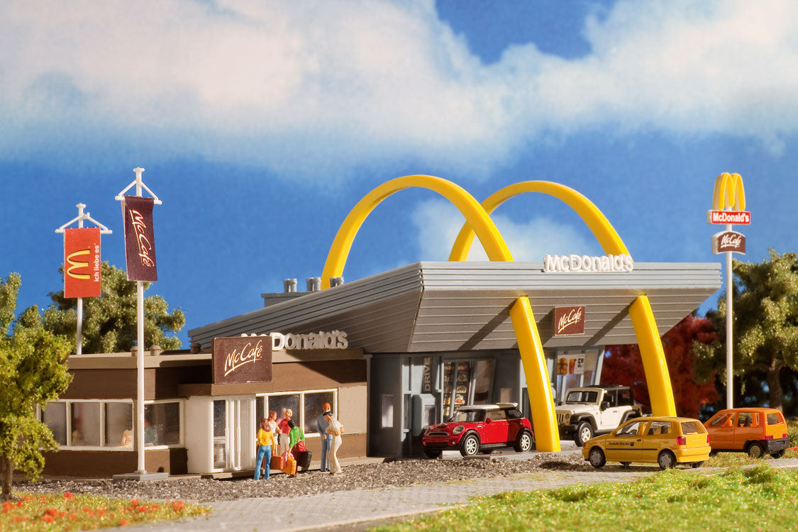 McDonald's Restaurant w/McCafe -- Kit - 10-5/8 x 7-1/8 x 3-7/8"  27 x 18 x 9.8cm