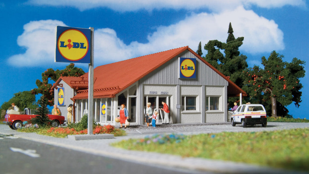 Lidl Supermarket -- 8 x 5-15/16 x 3-5/8"  20 x 14.8 x 9cm