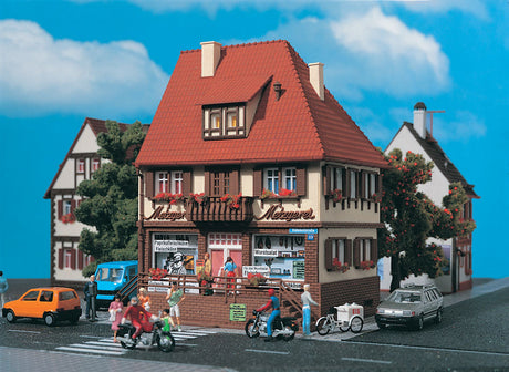 Butcher's Shop -- 4-5/8 x 3-13/16 x 6"  11.5 x 9.5 x 15cm