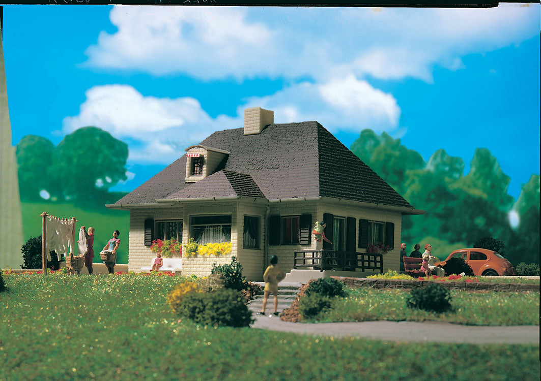 Bungalow -- 5-1/8 x 4-3/4 x 2-7/8"  13 x 12 x 7.3cm