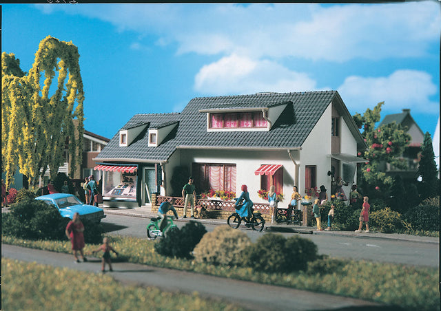House w/Photo Shop -- 6-7/8 x 4-3/8 x 3"  17.5 x 11 x 7.5cm