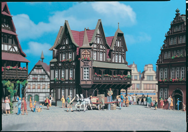 Old Time Store -- 4-1/8 x 3-3/8 x 5-1/2"  10.5 x 8.5 x 14cm