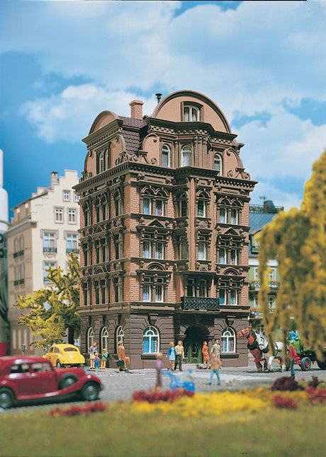 Public Record Office -- 4-3/8 x 7 x 8"  11 x 10.8 x 20.5cm