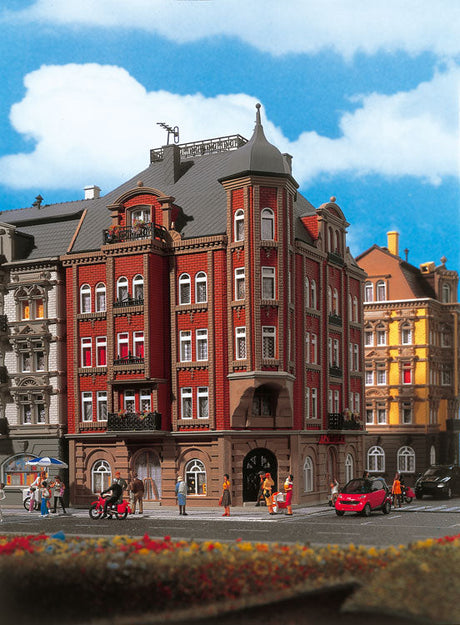 5-Story Corner Building Castle Avenue #1 (Red Brick) -- 5-5/8 x 5-5/8 x 9-13/64"  14 x 14 x 23cm-2