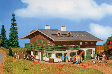 Organic Farm - Kit (Organic Plastic) -- 7-3/16 x 5 x 3-1/2"  18.2 x 12.8 x 9cm