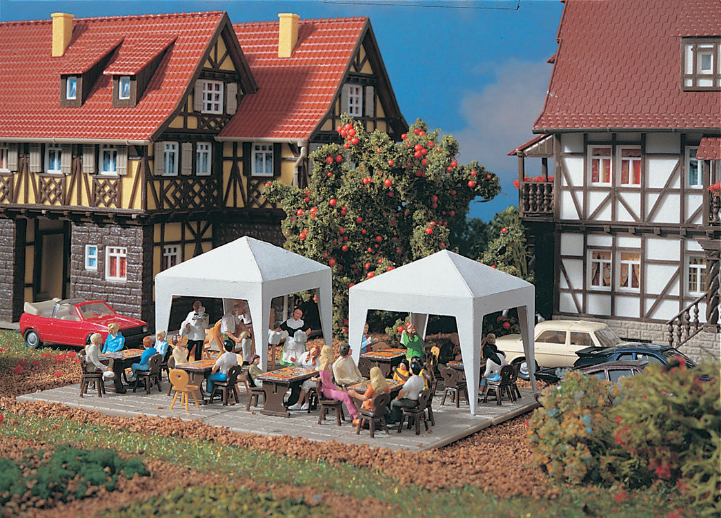 Party Tents pkg(2) -- 1-13/32 x 1-13/32 x 1-5/8"  3.5 x 3.5 x 4cm