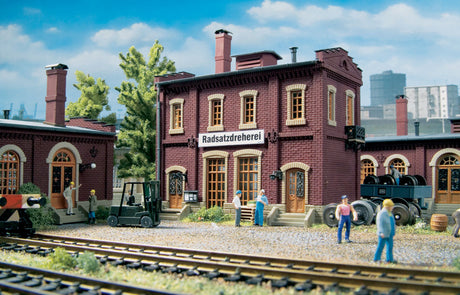 Wheel Repair Shop "Radsatzdreherei" -- 5-13/64 x 3-5/8 x 5-5/8"  13 x 9 x 14cm-1