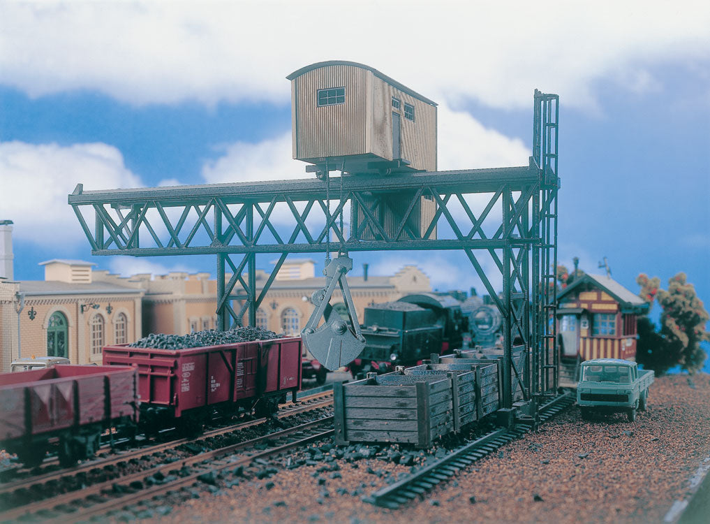 Coal Loader w/Crane -- 9-1/4 x 4-1/8 x 6-1/2"  23.5 x 10.5 x 16.5cm