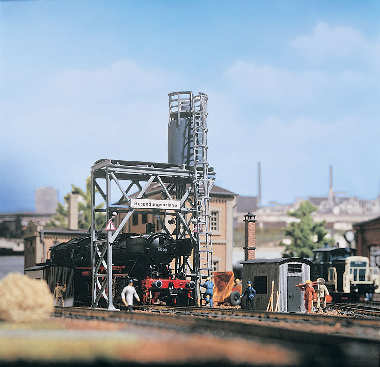 Sanding Tower -- 3-1/8 x 2-3/4 x 5-15/16"  8 x 7 x 15.2cm
