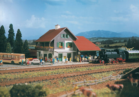 Farm House or Village Station -- 5-3/4 x 4-1/8" 22 x 10.5cm-1