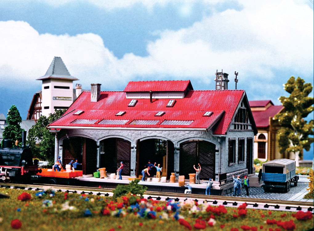 Freight Shed -- 4-3/4 x 2-1/2" 12 x 6.3cm