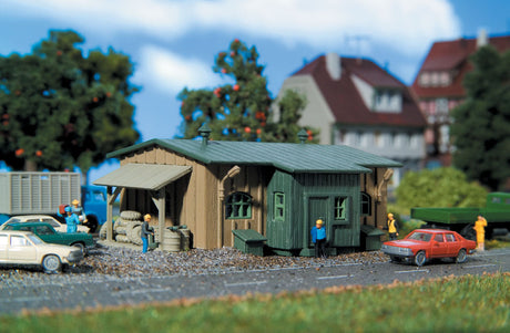 Shanty - Kit -- 3-11/32 x 2-9/16 x 1-1/2  8.5 x 6.5 x 3.8cm