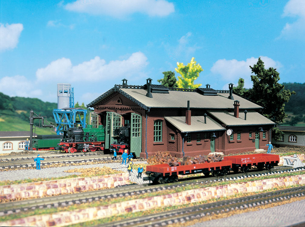 Double Track Engine Shed -- 7-1/2 x 4-5/8 x 3-1/8" 18.7 x 11.6 x 7.6cm