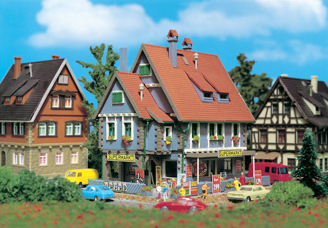 Supermarket -- 4-1/8 x 3-1/4" 10.7 x 8.3cm