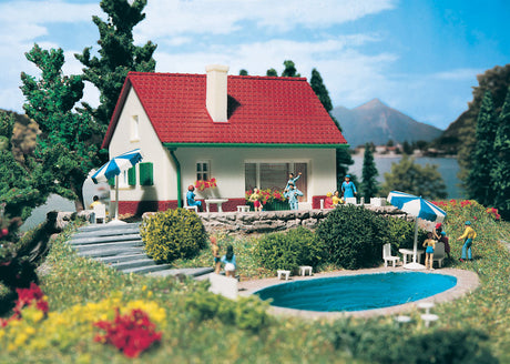 Bungalow -- 2-1/2 x 1-1/2" 6.5 x 4cm