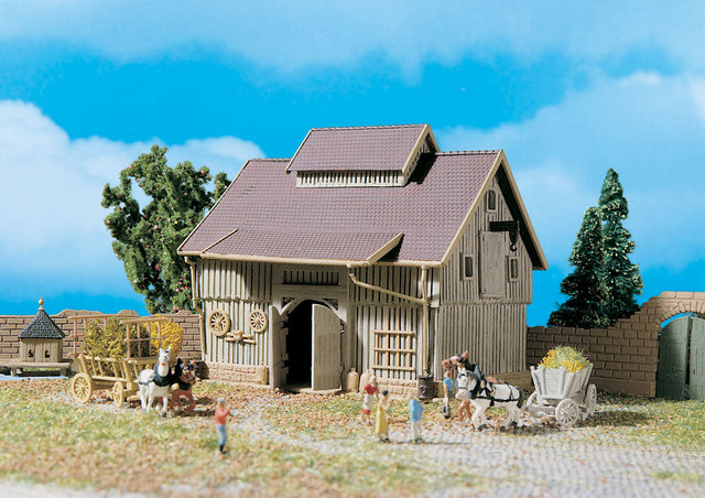 Barn -- 3-7/8 x 2-15/16" 9.8 x 7.5cm