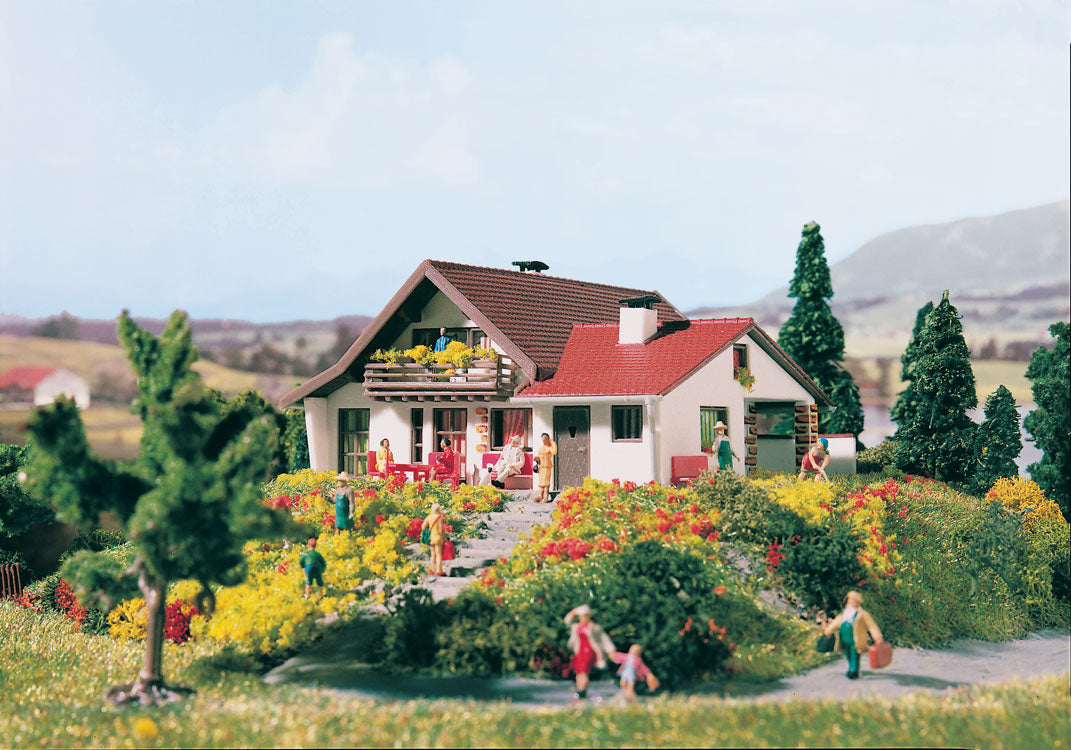 Ranch House -- 4-3/8 x 4-1/8" 11 x 10.5cm