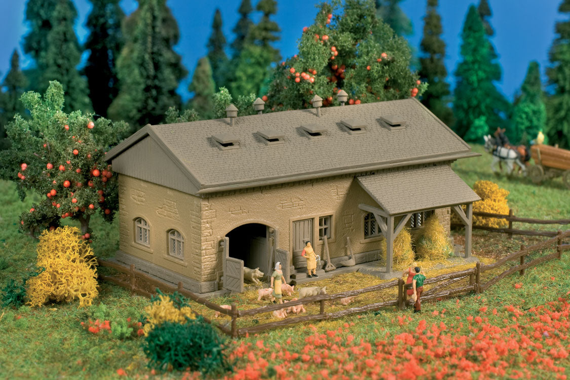 Pig Sty w/Pigs - Kit -- 6-5/16 x 3-3/8 x 1"  16 x 10 x 5cm