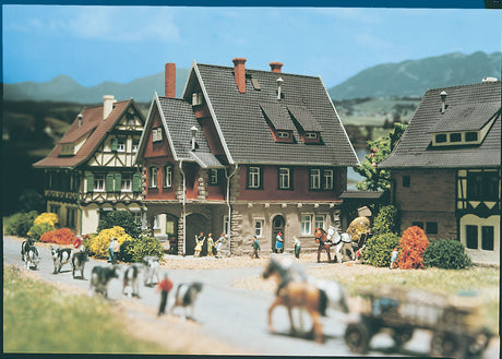 Two-Story Parson's House -- 3-7/8 x 2-5/8" 9.8 x 6.8cm