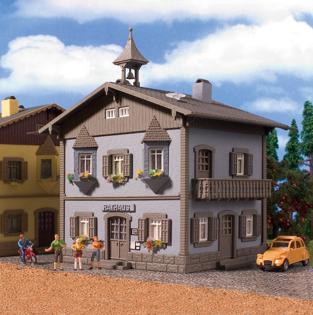 House w/Bay Window Kit -- 13 x 11.6 x 15.2cm