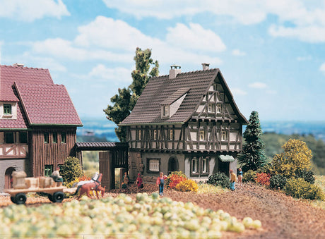 Half Timber House -- 2 x 1-1/2"  5 x 3.8cm