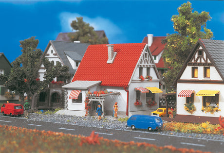 White House w/Red Roof -- 2-3/8 x 2-1/4 x 2"  6 x 5.8 x 5.2cm
