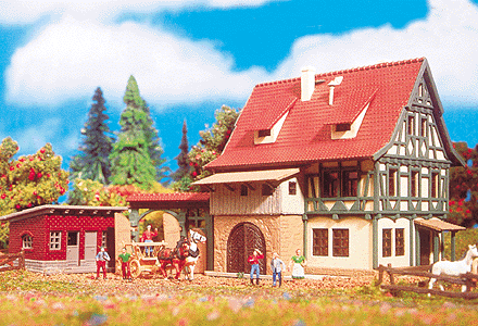 Farmhouse w/Barn