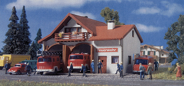 Fire Station -- 10 x 9 x 6cm