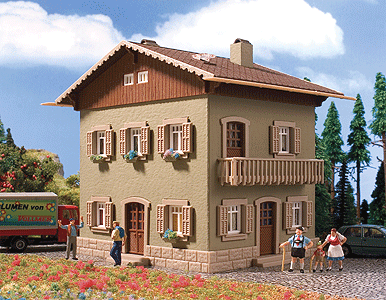 2 Story House Kit -- 13 x 11.6 x 12.2cm