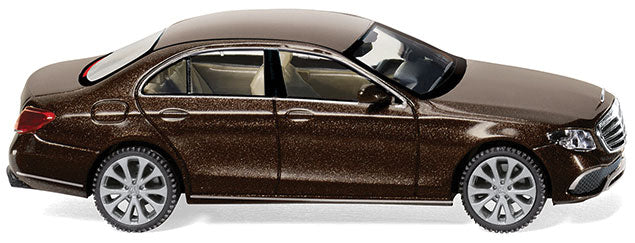 Mercedes-Benz E-Klasse W213 Sedan - Assembled -- Metallic Citrin Brown