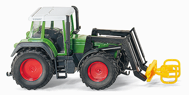 European Farm Equipment - Tractor -- Fendt Favorit 926 w/Haybale Grabber