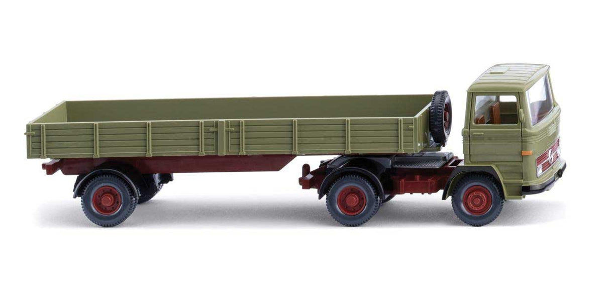 1965-1976 Mercedes-Benz Tractor with Low-Side Trailer - Assembled -- Reed Green, Oxide Red-2
