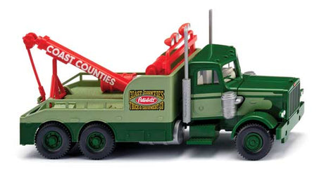 1977-1986 Peterbilt Tow Truck - Assembled -- Coast Counties Truck & Equipment (green, red)-1