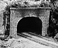 Double-Track Tunnel Portals pkg(2) Unpainted Hyrdrocal(R) Castings -- Cut Stone
