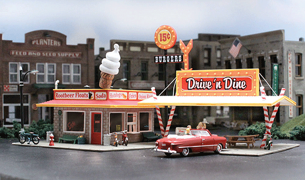 Drive 'N' Dine Drive-In Restaurant - Built-&-Ready Landmark Structures(R) -- Assembled - 4-1/4 x 2-29/32"  10.7 x 7.4cm-1
